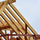 Recourir aux prestations d'un spécialiste en construction maison ossature bois : quels avantages ?
